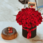 Luxury Surprise Cake C7 with Rose Bouquet price in BD.